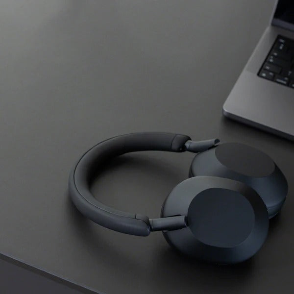 Wireless Bluetooth Noise-Cancelling Headphones